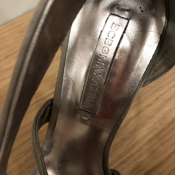 BCBG heels with small platform - Picture 3 of 4